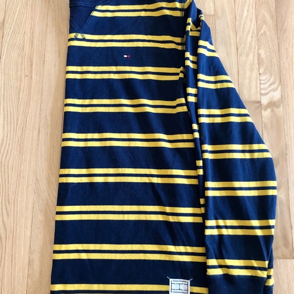 TOMMY HILFIGER, long sleeves rugby style, medium. - Picture 5 of 5